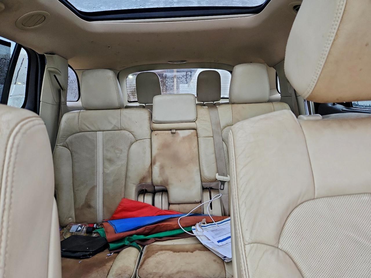 Lincoln MKT Image 12