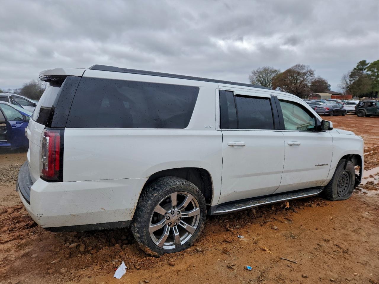 GMC Yukon K1500 Slt Image 2