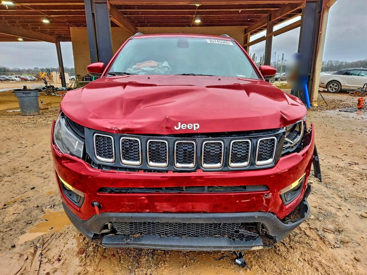 Jeep Compass Latitude Image 2