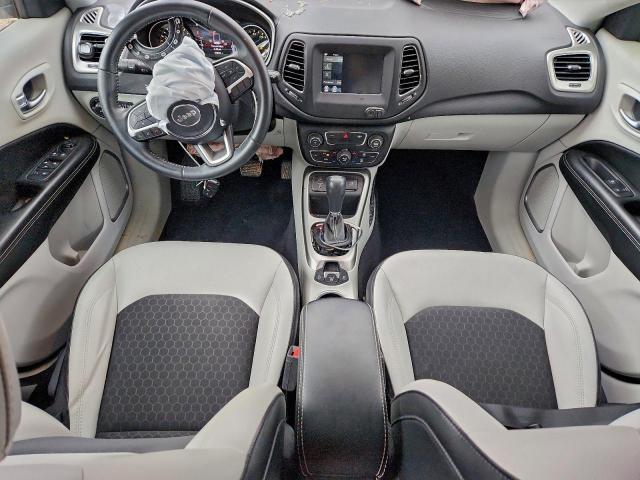 Jeep Compass Latitude Image 3