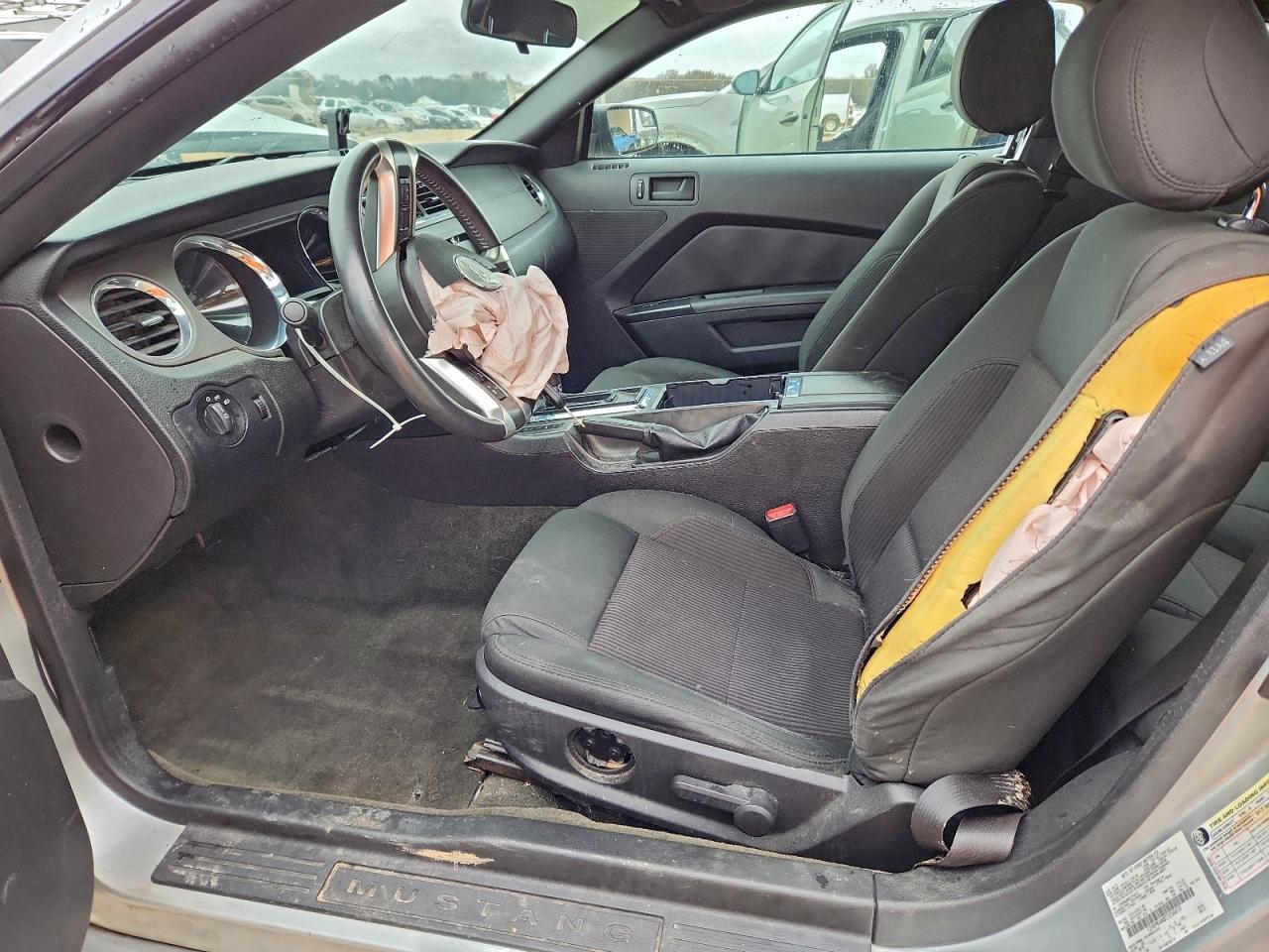 Ford Mustang Image 7