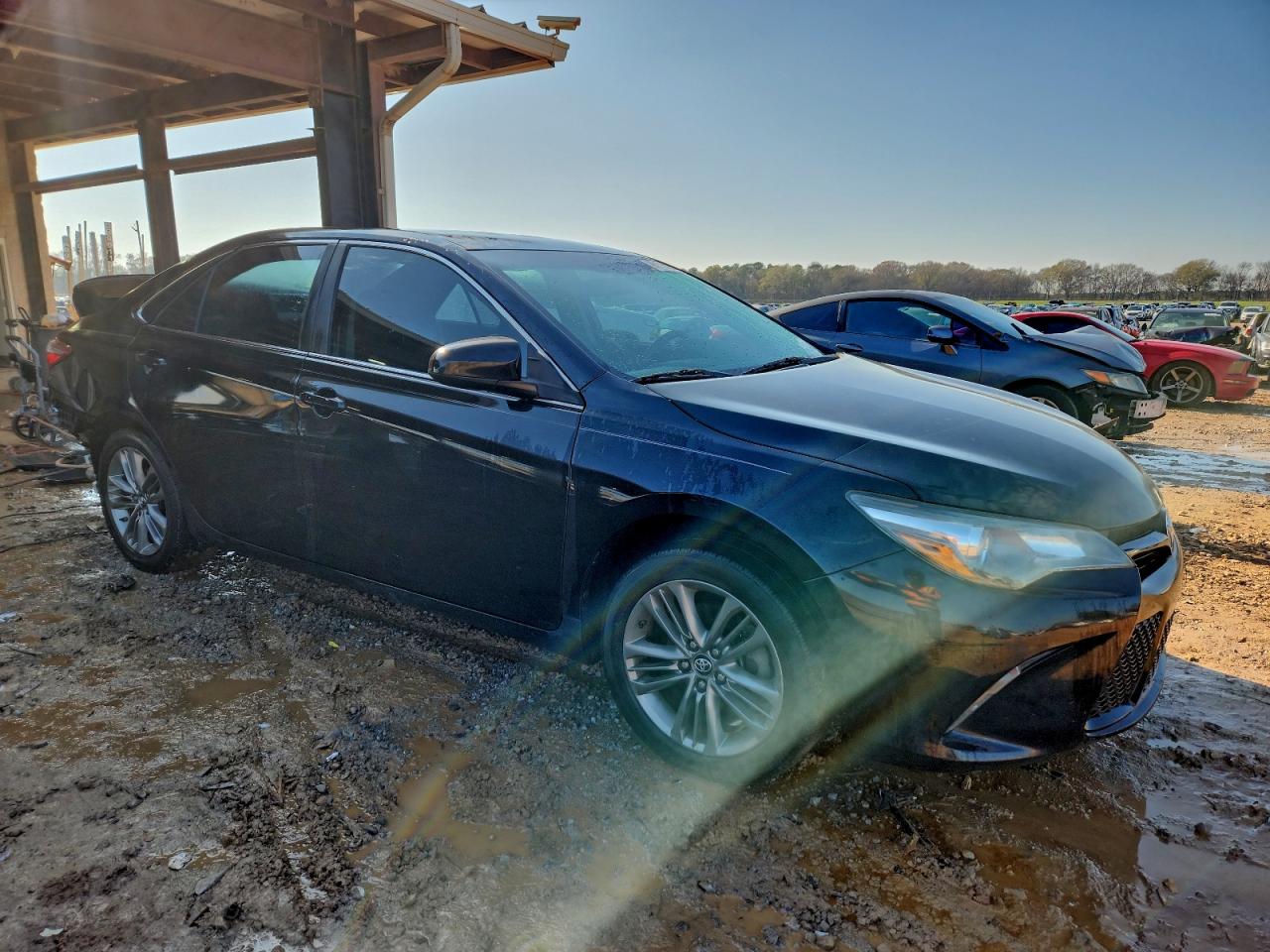 Toyota Camry Le Image 4