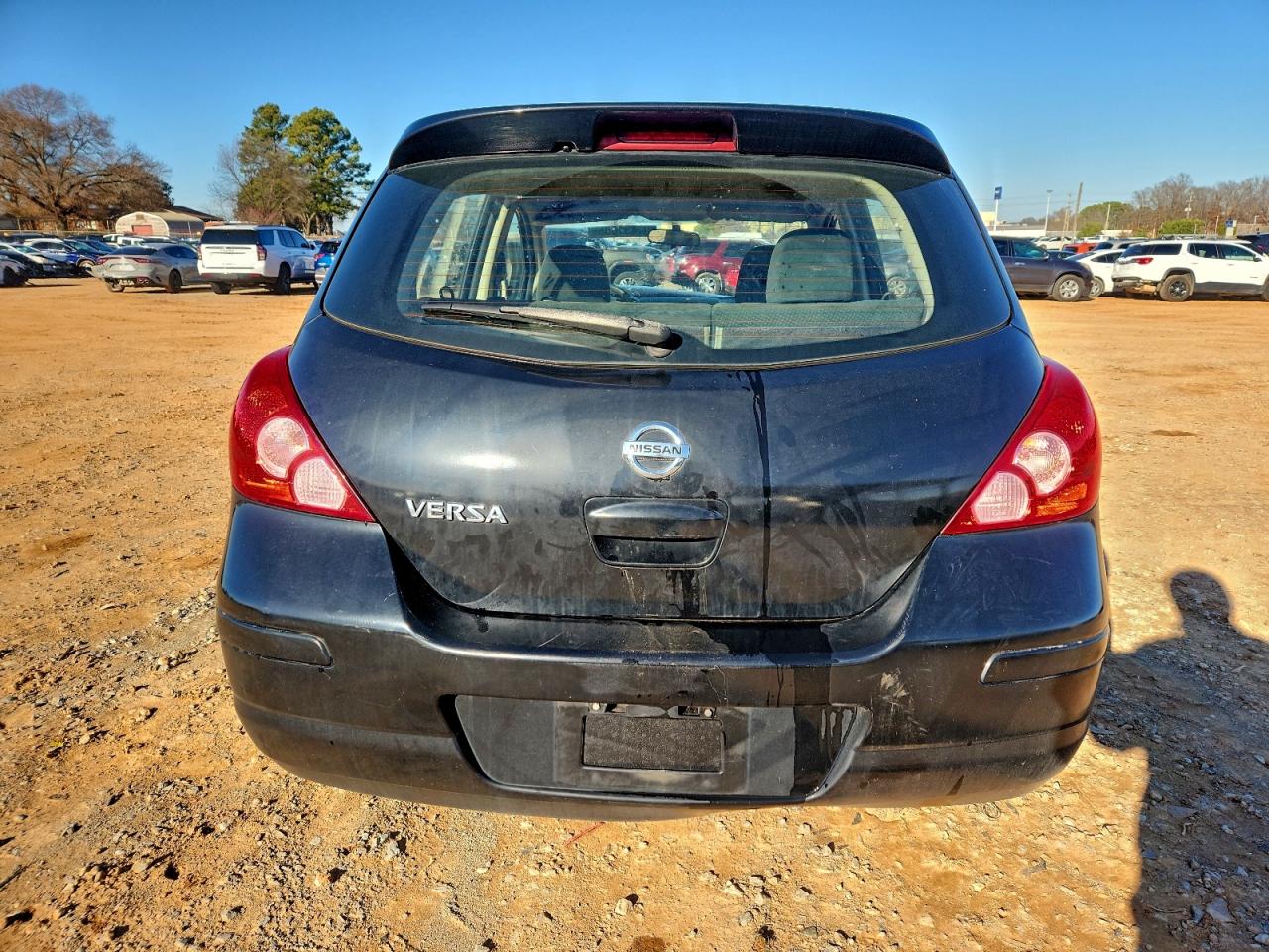 Nissan Versa S Image 6