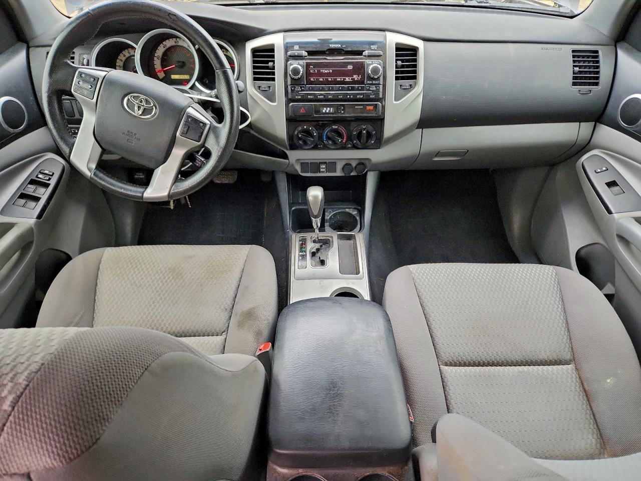 Toyota Tacoma Double Cab Prerunner Image 13