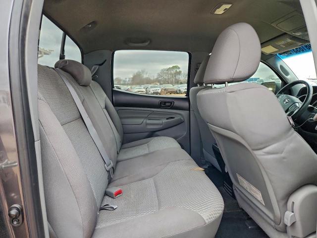 Toyota Tacoma Double Cab Prerunner Image 11