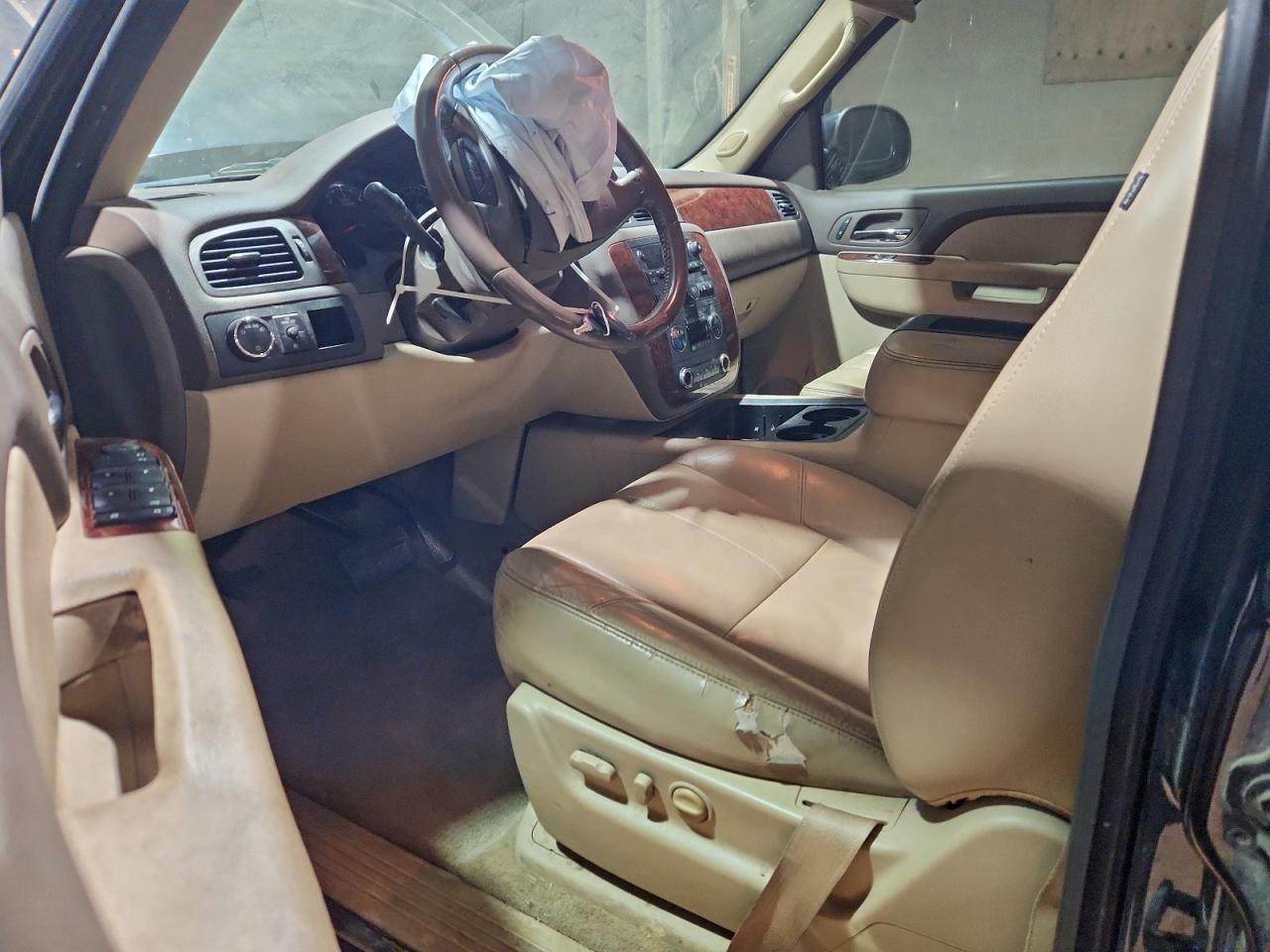 Chevrolet Avalanche Lt Image 11