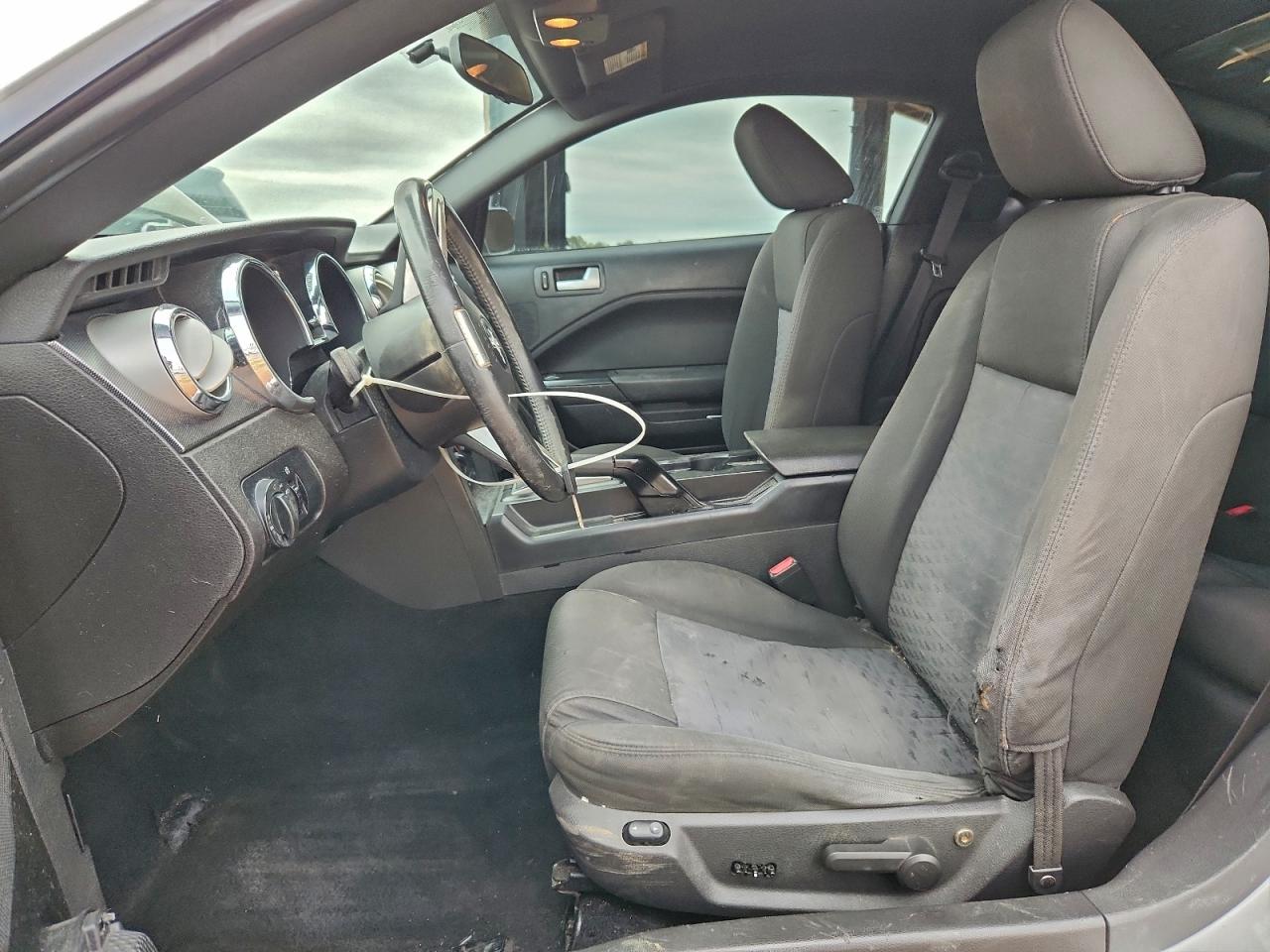 Ford Mustang Gt Image 6