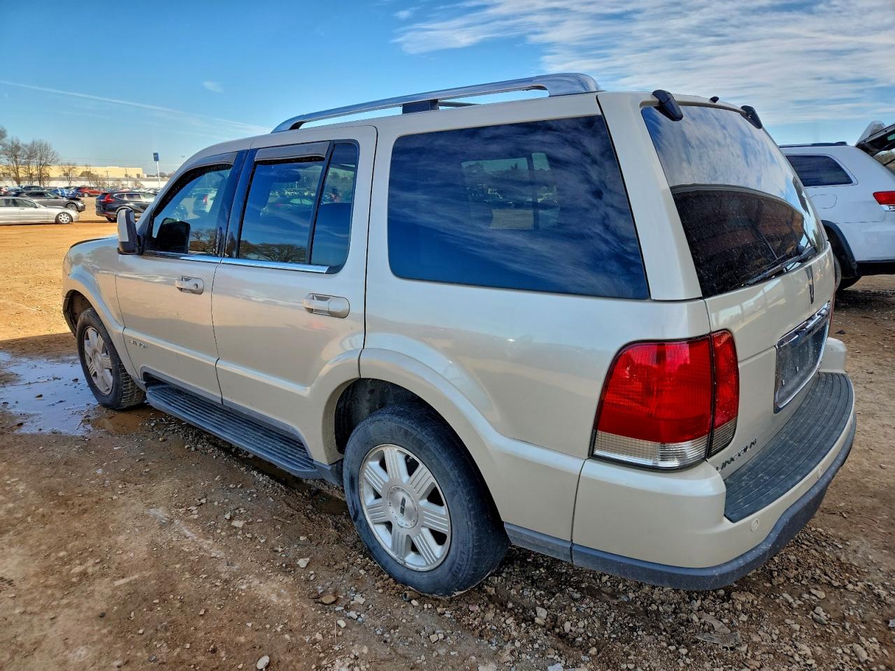 Lincoln Aviator Image 2