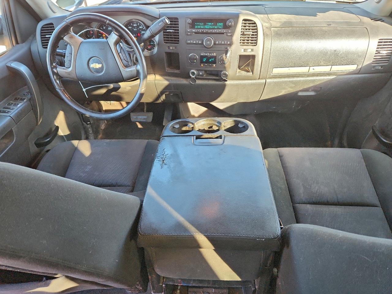 Chevrolet Silverado C1500 Lt Image 7