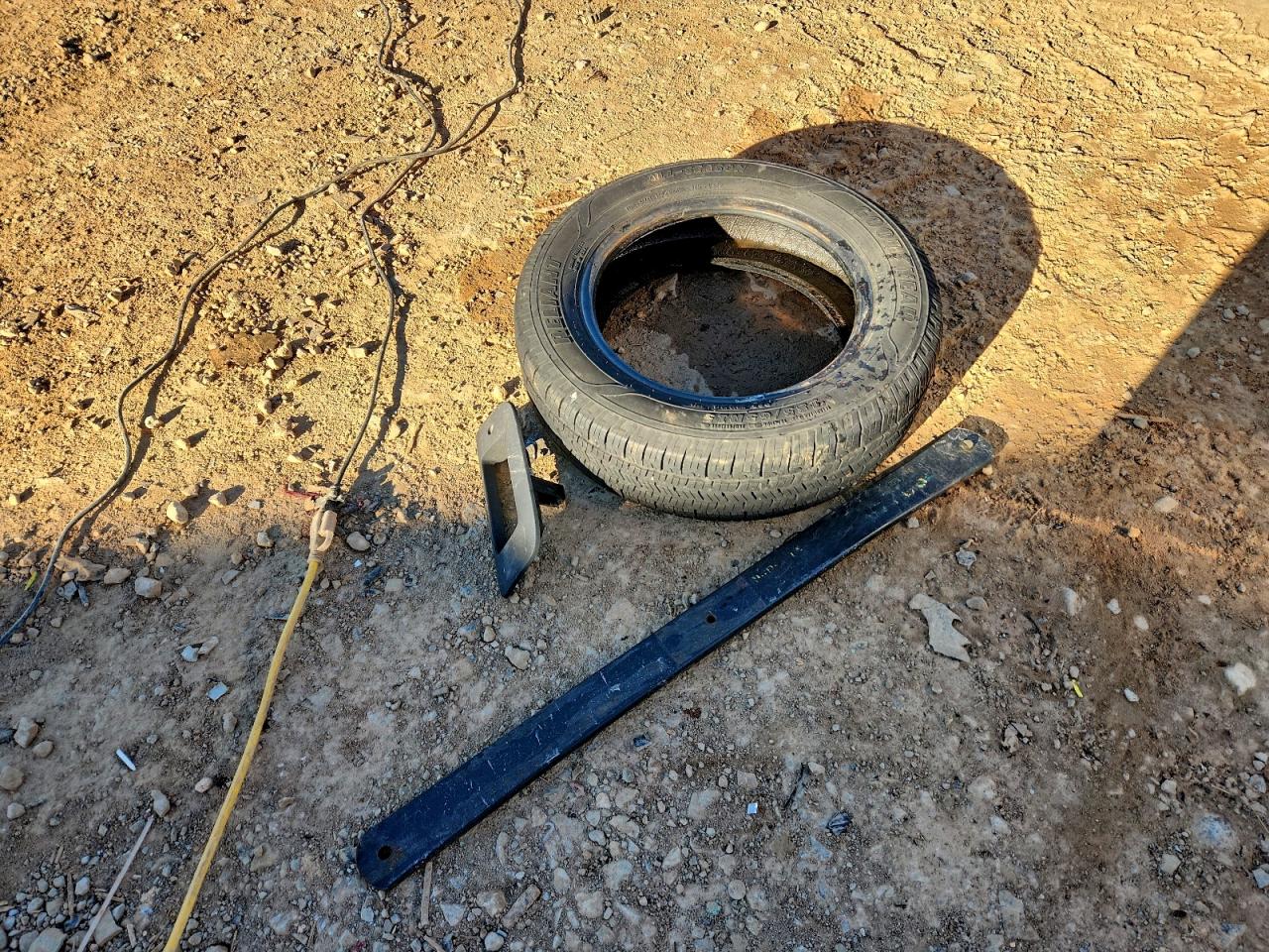 Chevrolet Silverado C1500 Lt Image 9