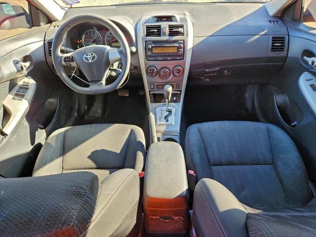 Toyota Corolla Base Image 9