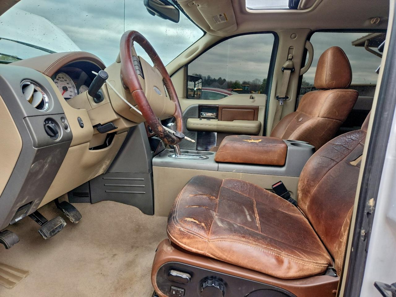 Ford F-150 Supercrew Image 3