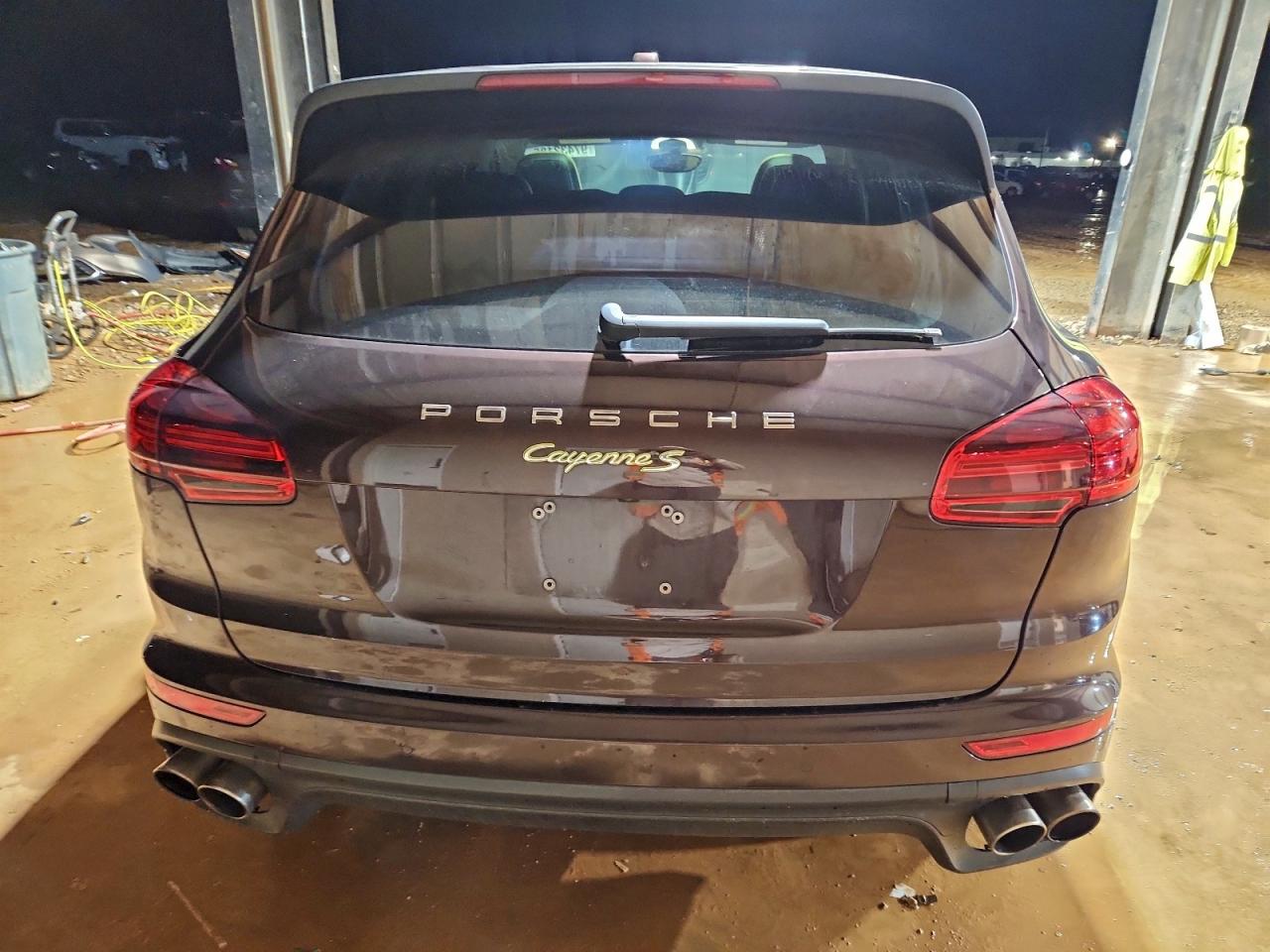 Porsche Cayenne Se Hybrid Image 2