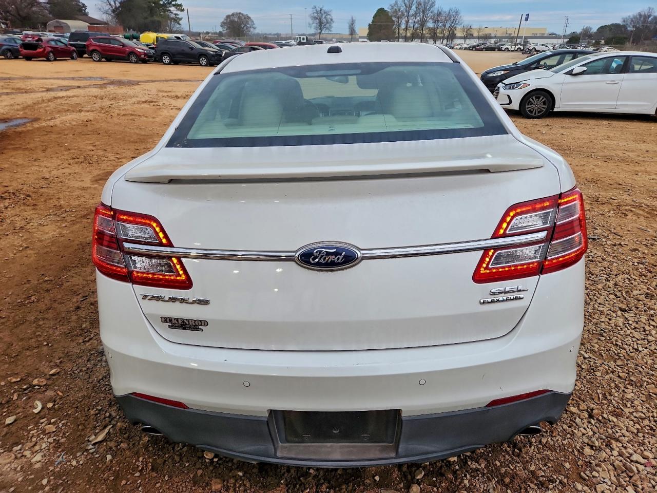Ford Taurus Sel Image 6