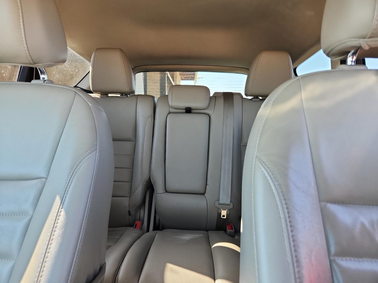 Ford Escape Titanium Image 11