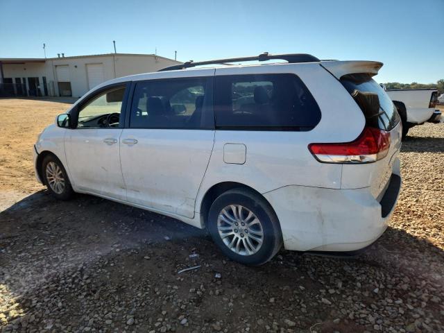 Toyota Sienna Xle Image 12