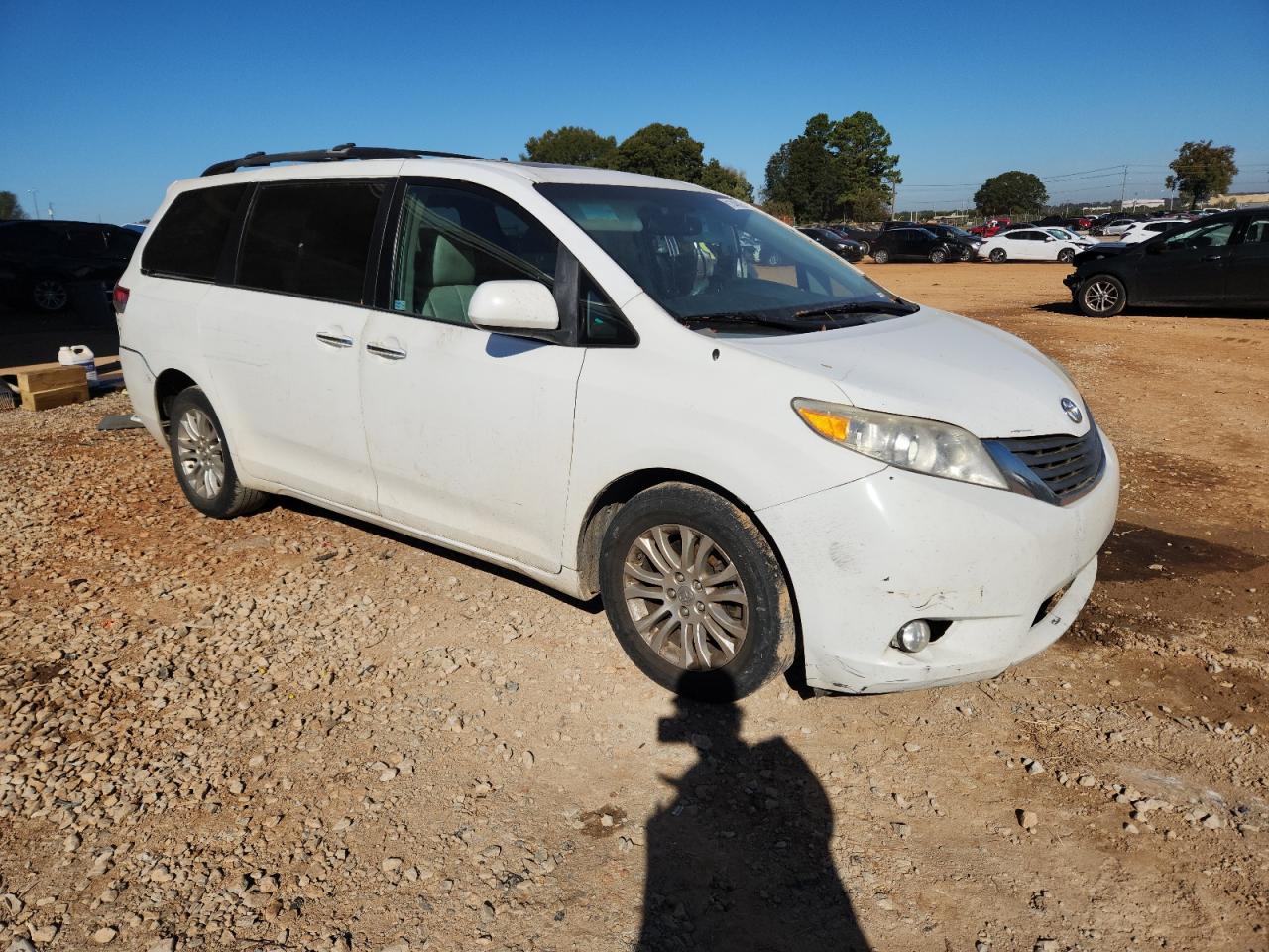 Toyota Sienna Xle Image 8