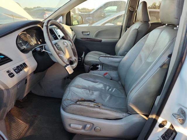 Toyota Sienna Xle Image 3