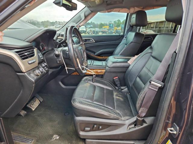 GMC Yukon Denali Image 2