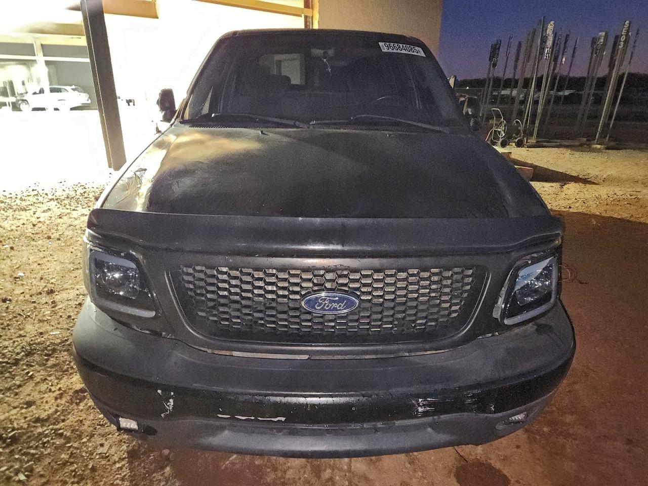 Ford F-150 Supercrew Image 10