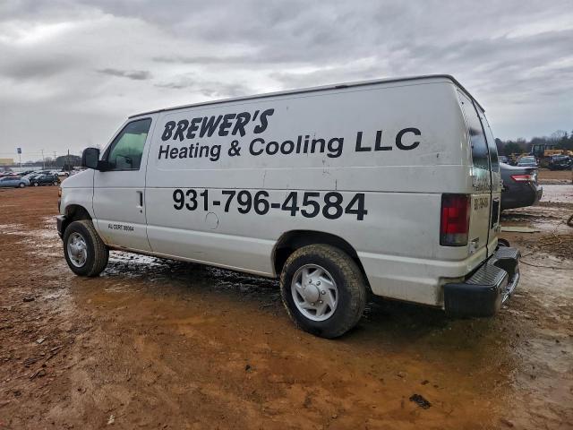 Ford Econoline E150 Van Image 3