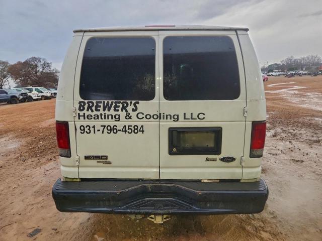 Ford Econoline E150 Van Image 12