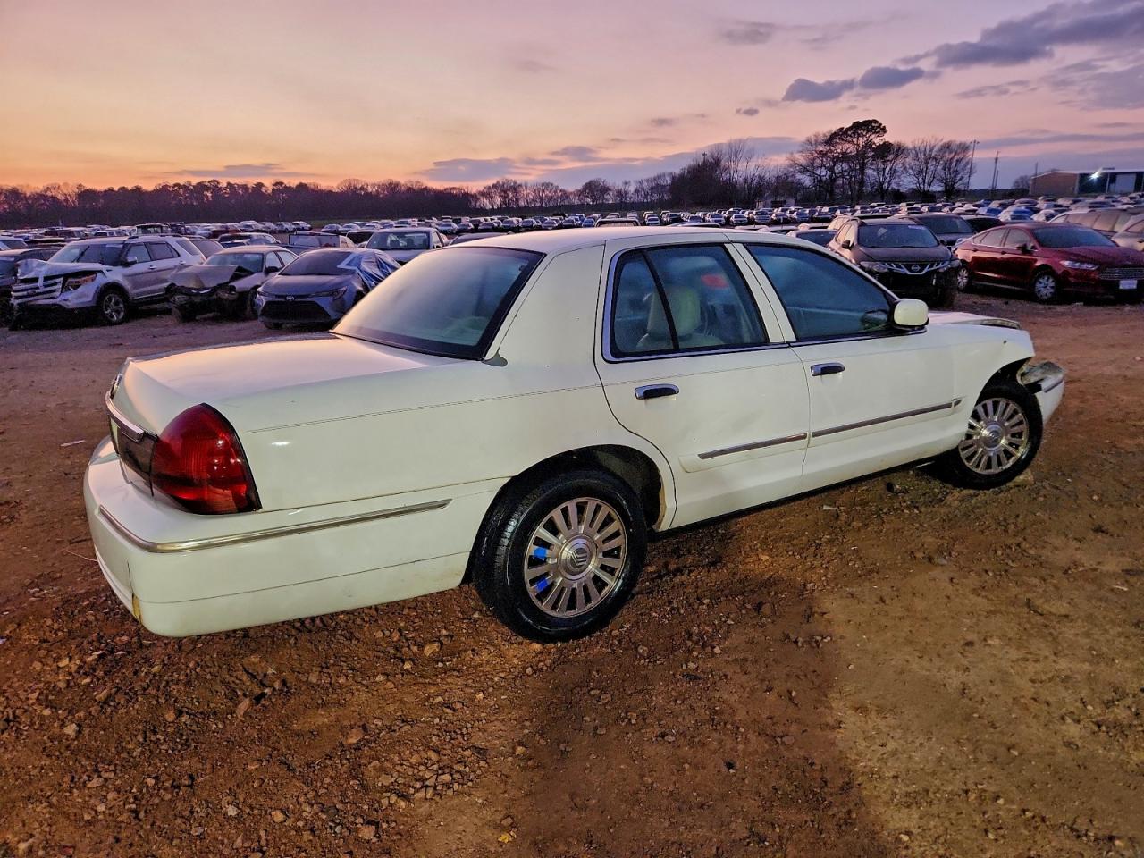Mercury Grmarquis Ls Image 3