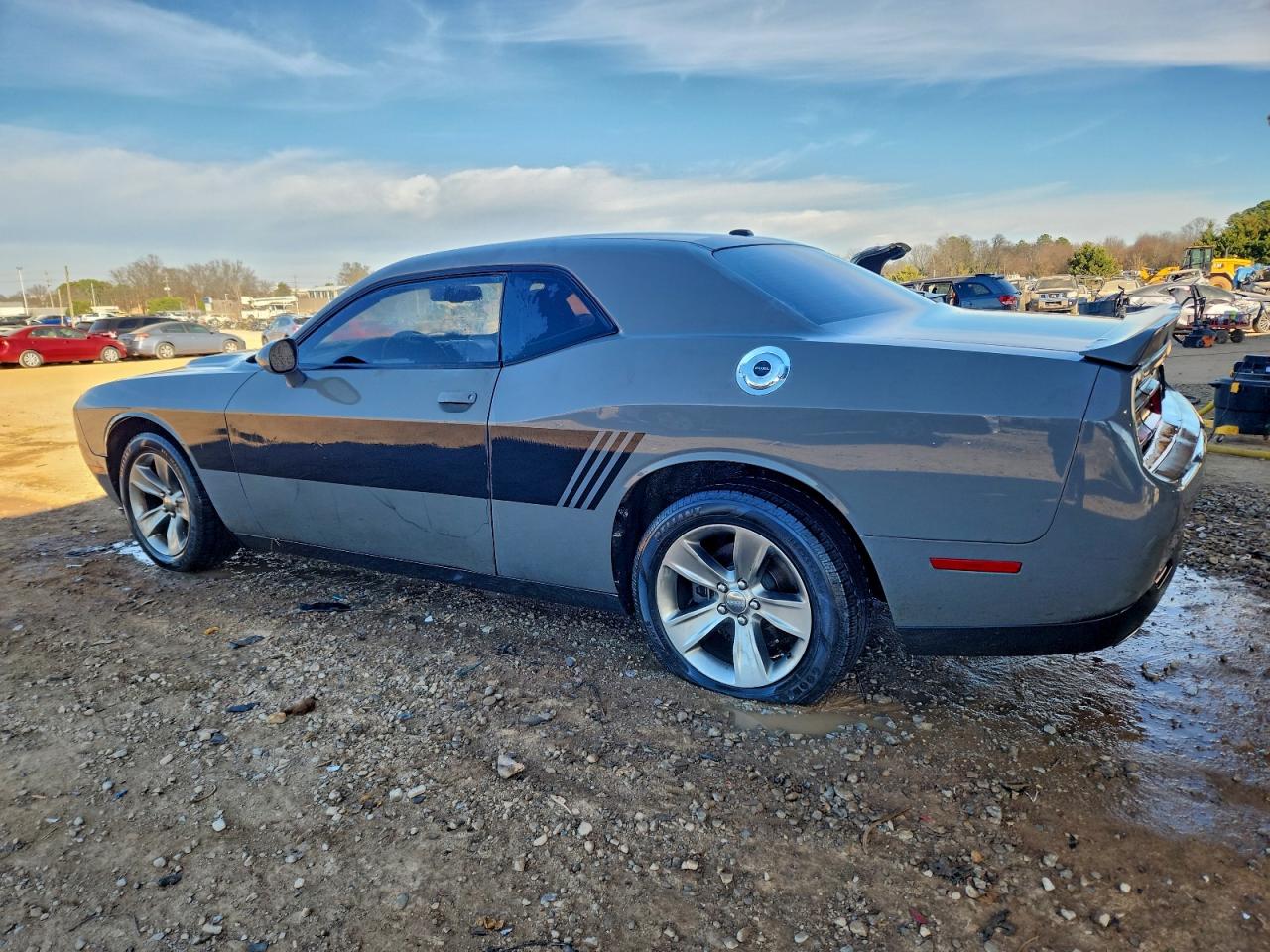 Dodge Challenger Sxt Image 7