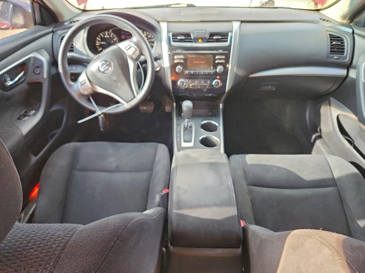 Nissan Altima 2.5 Image 8