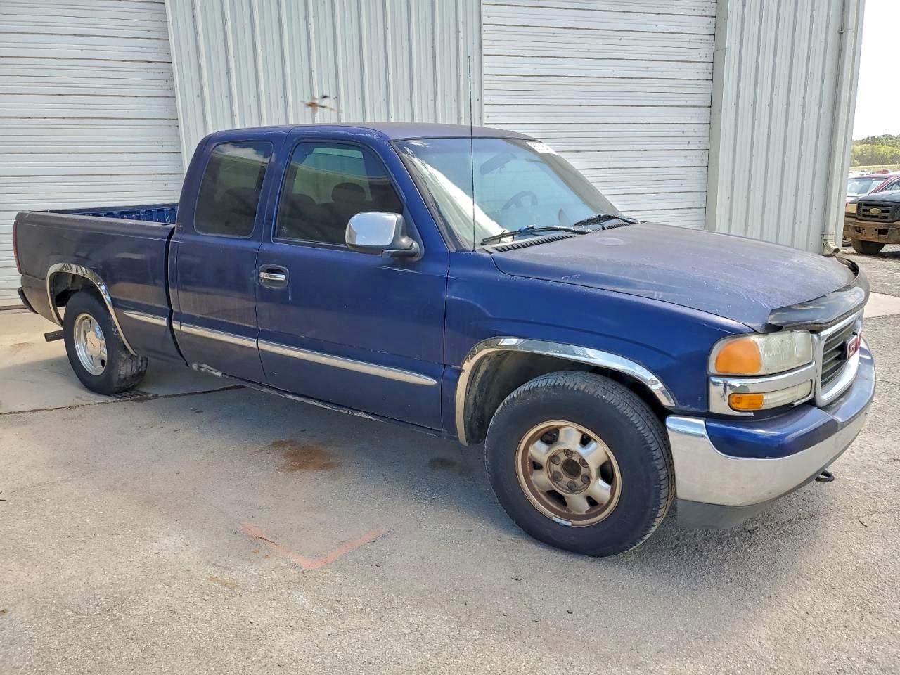 GMC Sierra C1500 Image 11