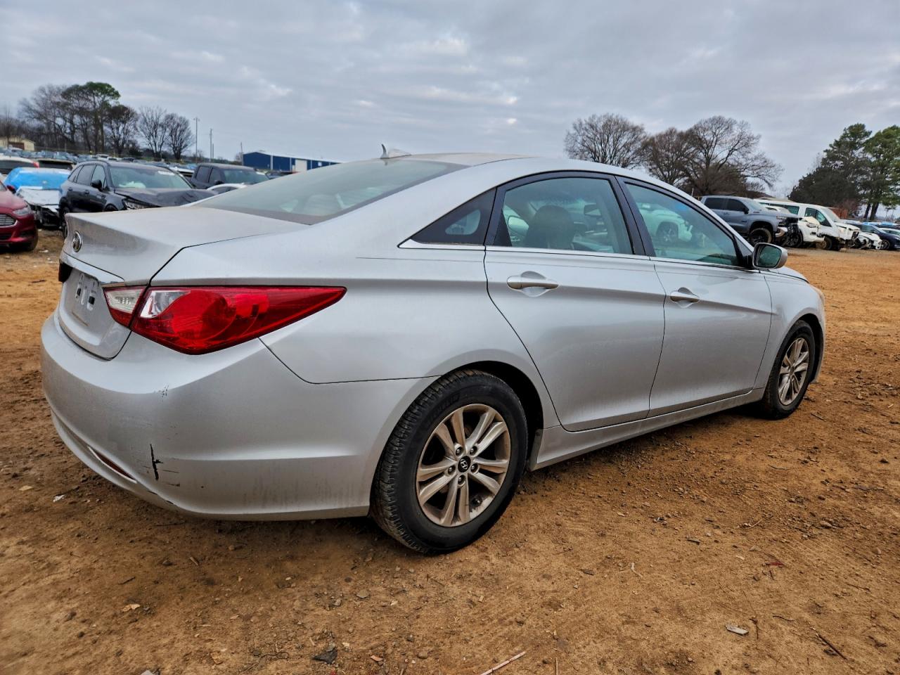 Hyundai SONATA Gls Image 2