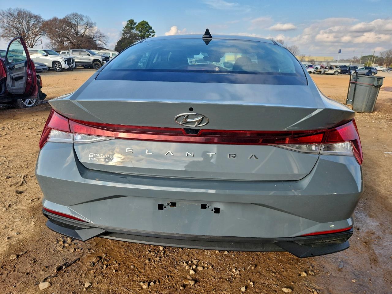 Hyundai ELANTRA Sel Image 6