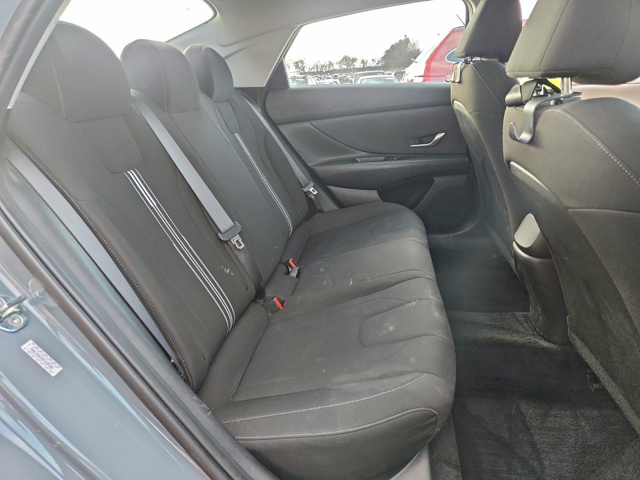 Hyundai ELANTRA Sel Image 5