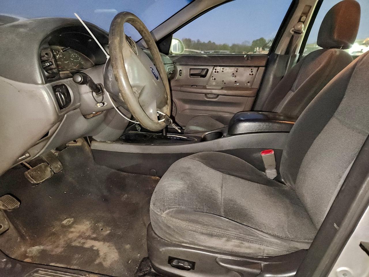 Ford Taurus Ses Ses Image 12