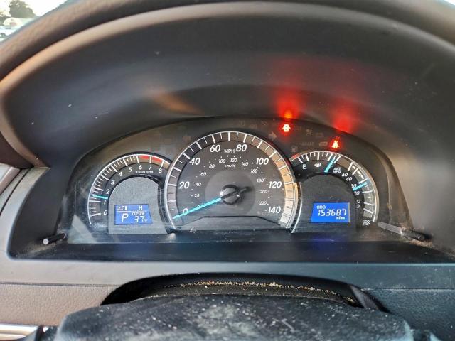 Toyota Camry L Image 8