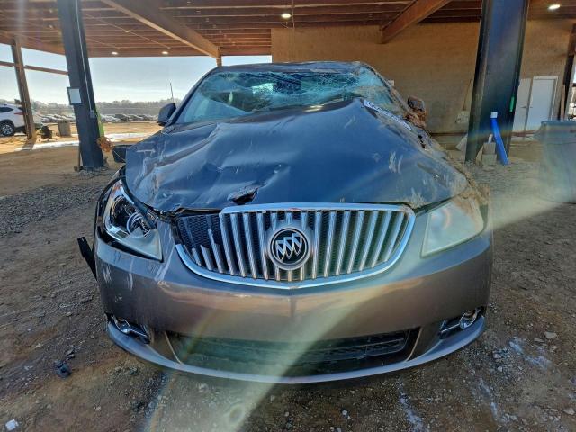 Buick LaCrosse Image 2
