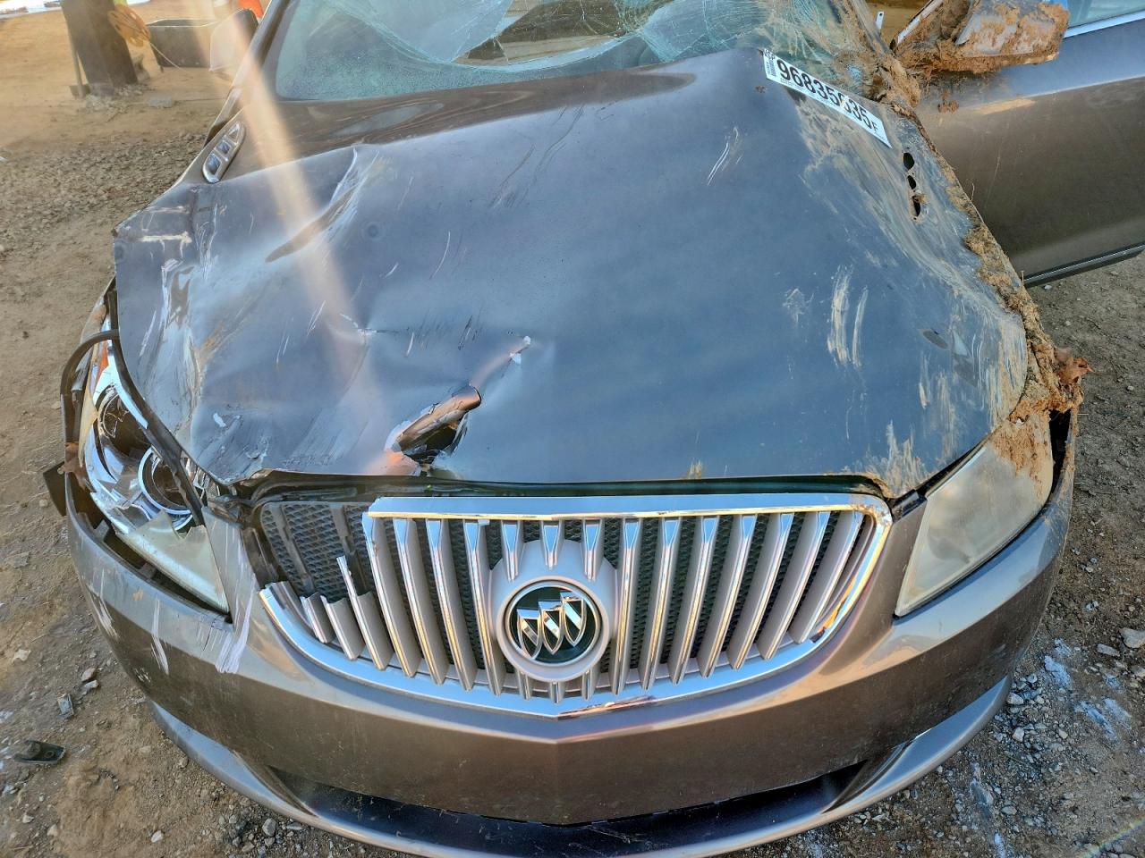 Buick LaCrosse Image 10