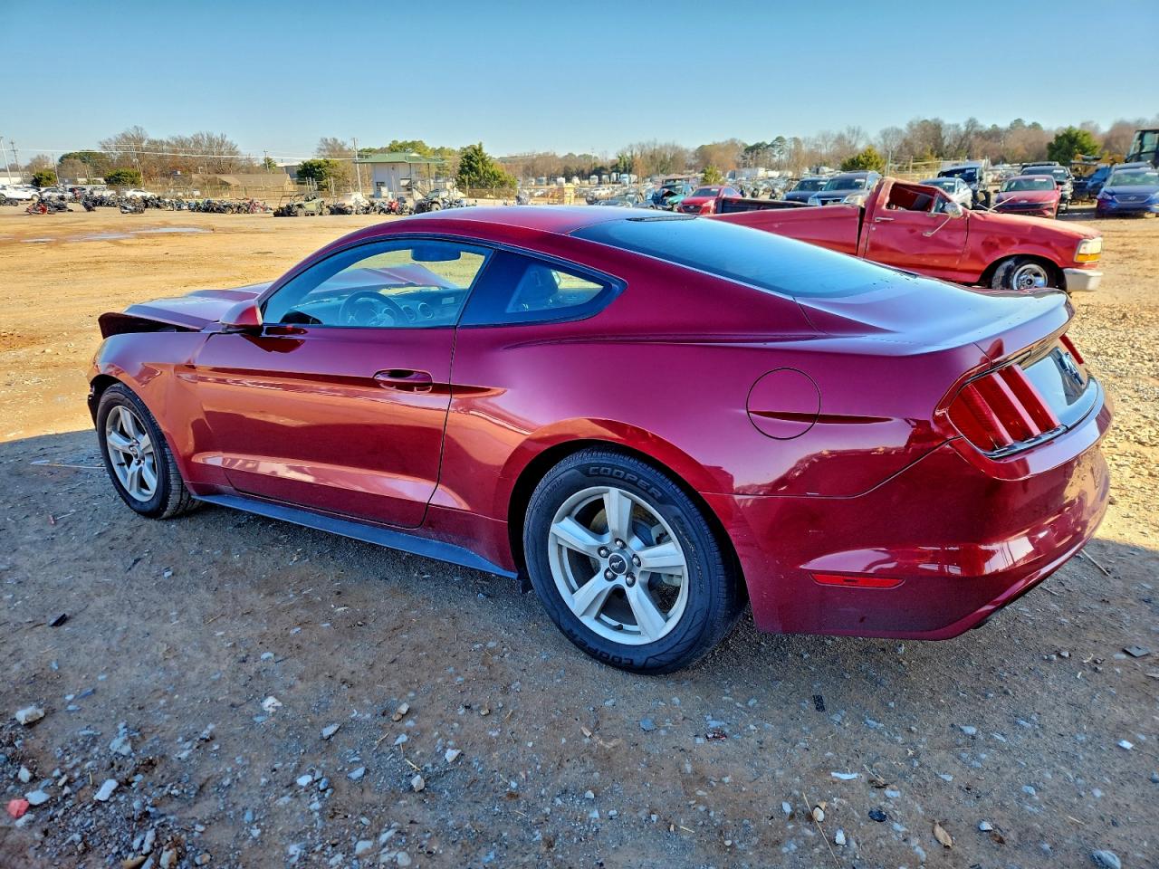 Ford Mustang Image 2
