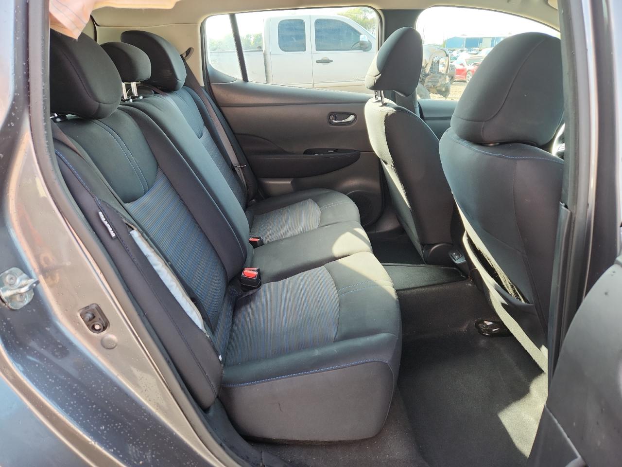 Nissan LEAF Sv Image 10