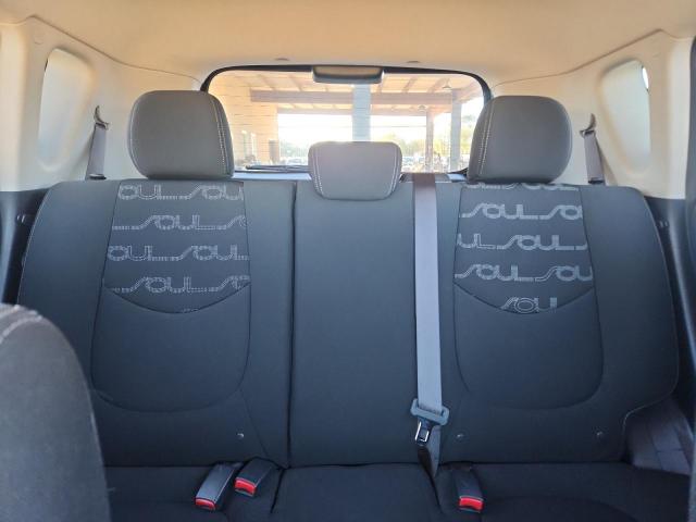 Kia Soul + Image 11
