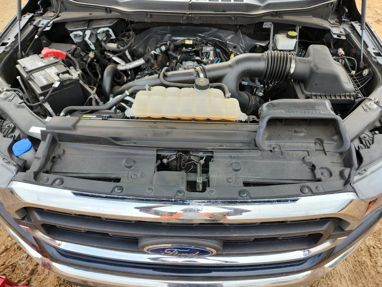 Ford F-150 Supercrew Image 7