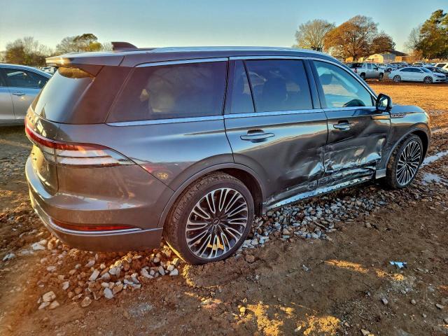 Lincoln Aviator Black Label Image 6