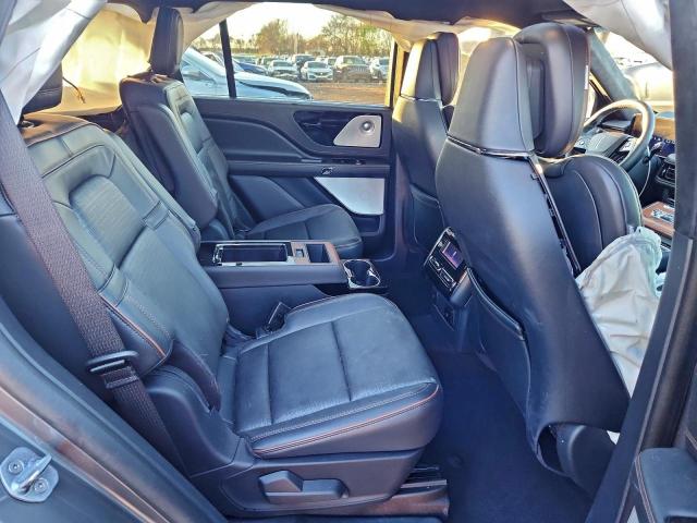 Lincoln Aviator Black Label Image 8