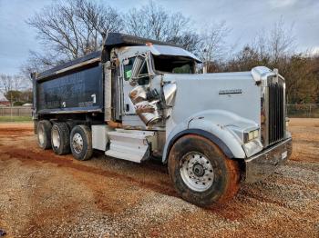  Salvage Kenworth W900