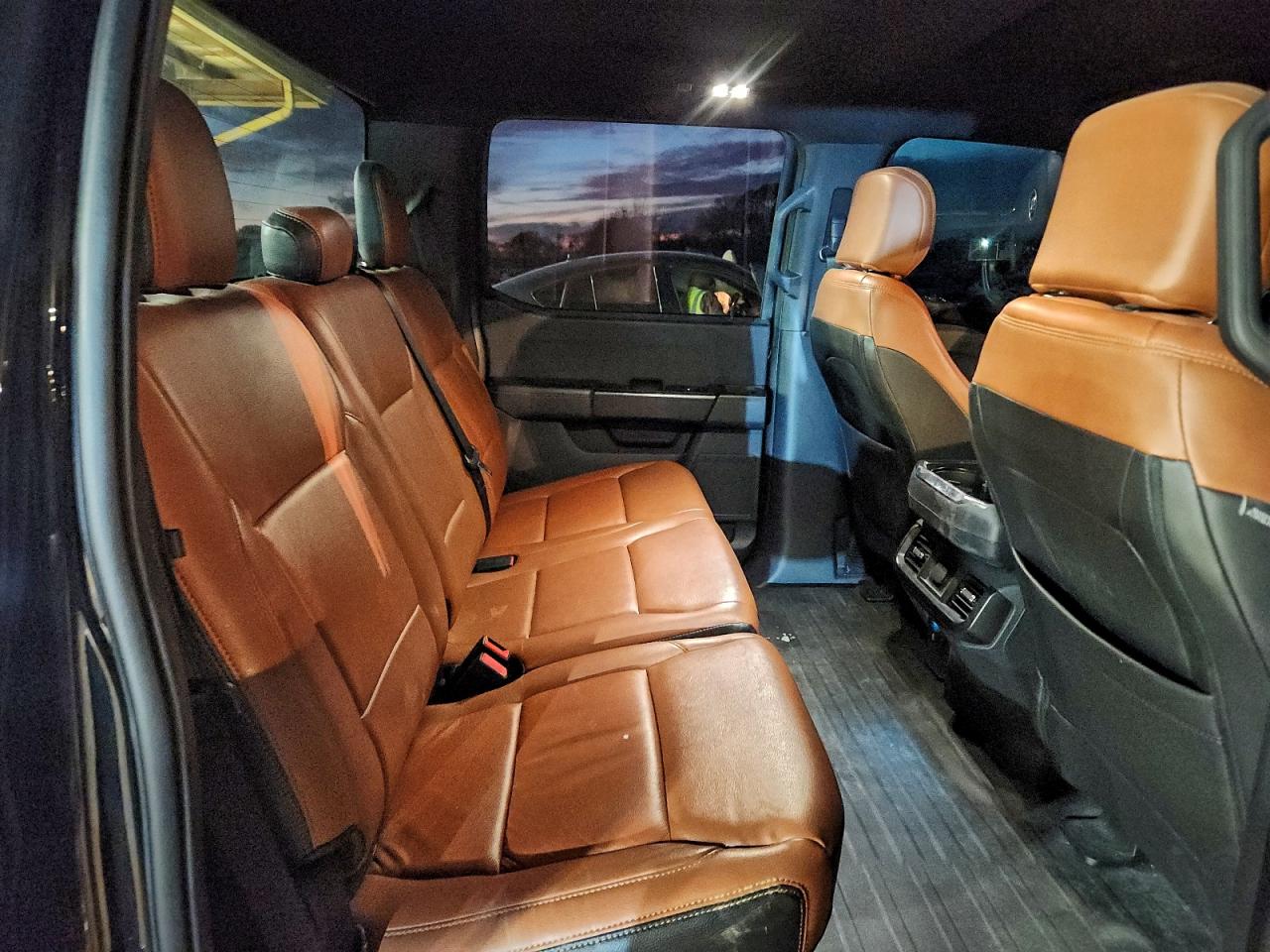 Ford F-150 Supercrew Image 4