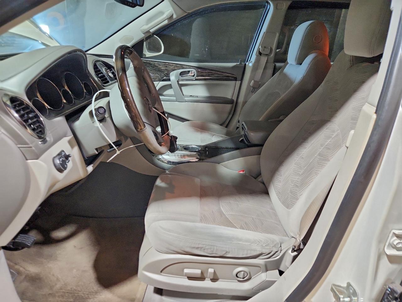 Buick Enclave Image 2