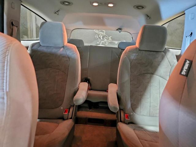 Buick Enclave Image 7