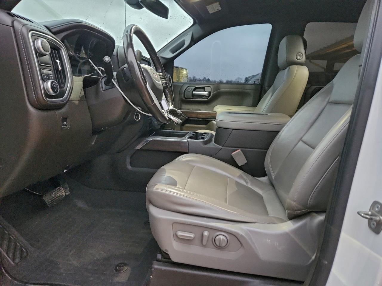 GMC Sierra C1500 Slt Image 7