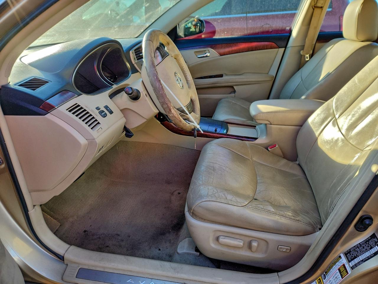 Toyota Avalon Base Image 10