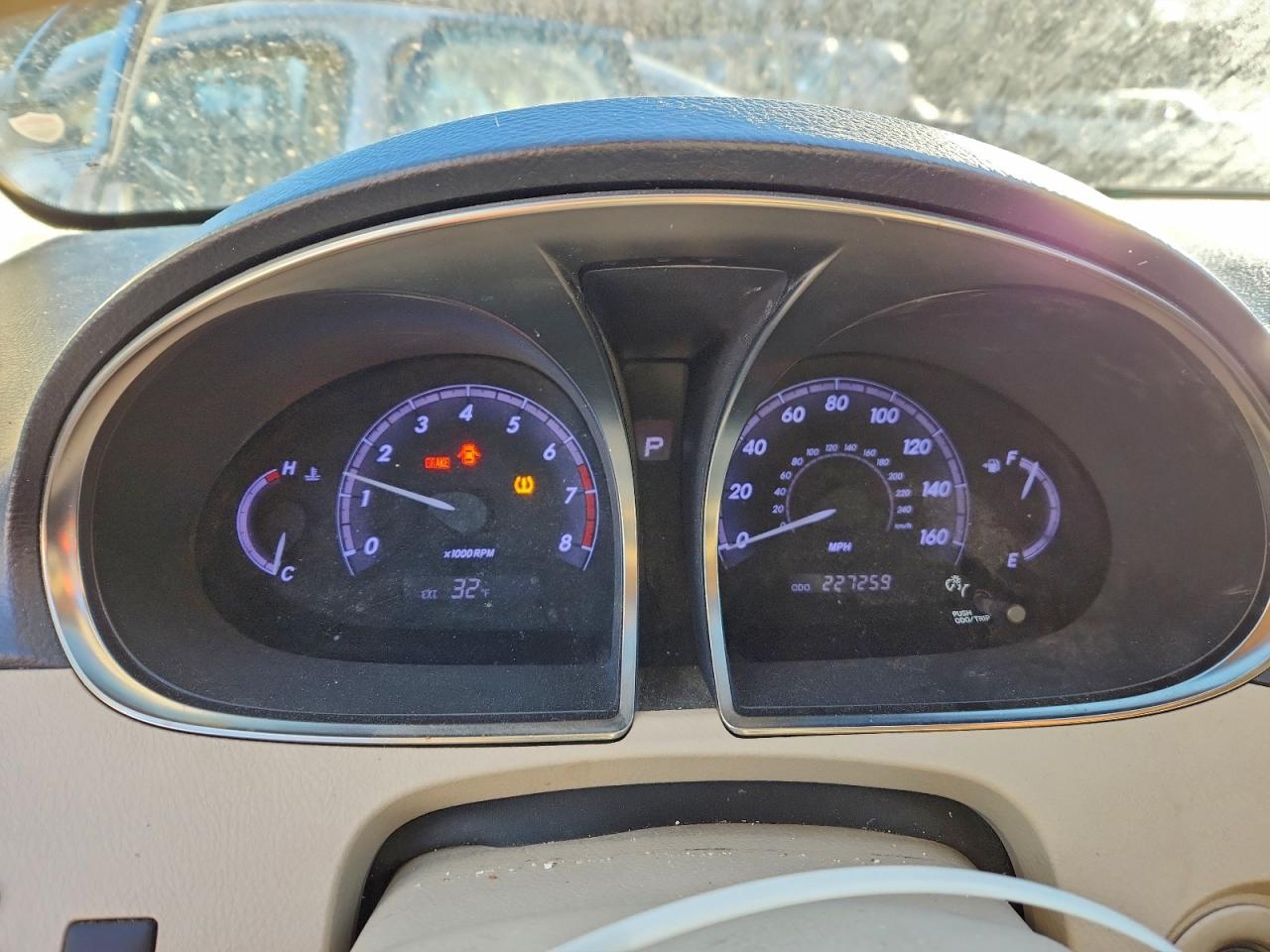 Toyota Avalon Base Image 4